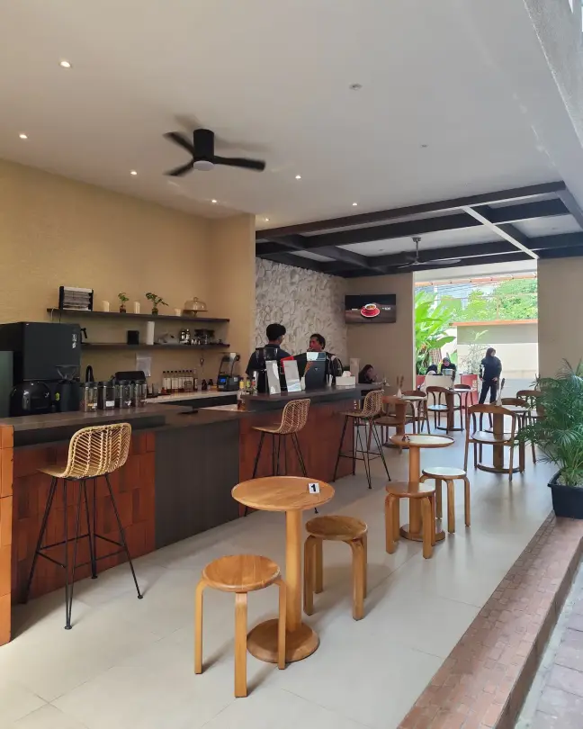 Soul Cafe counter with stools and rattan seats
